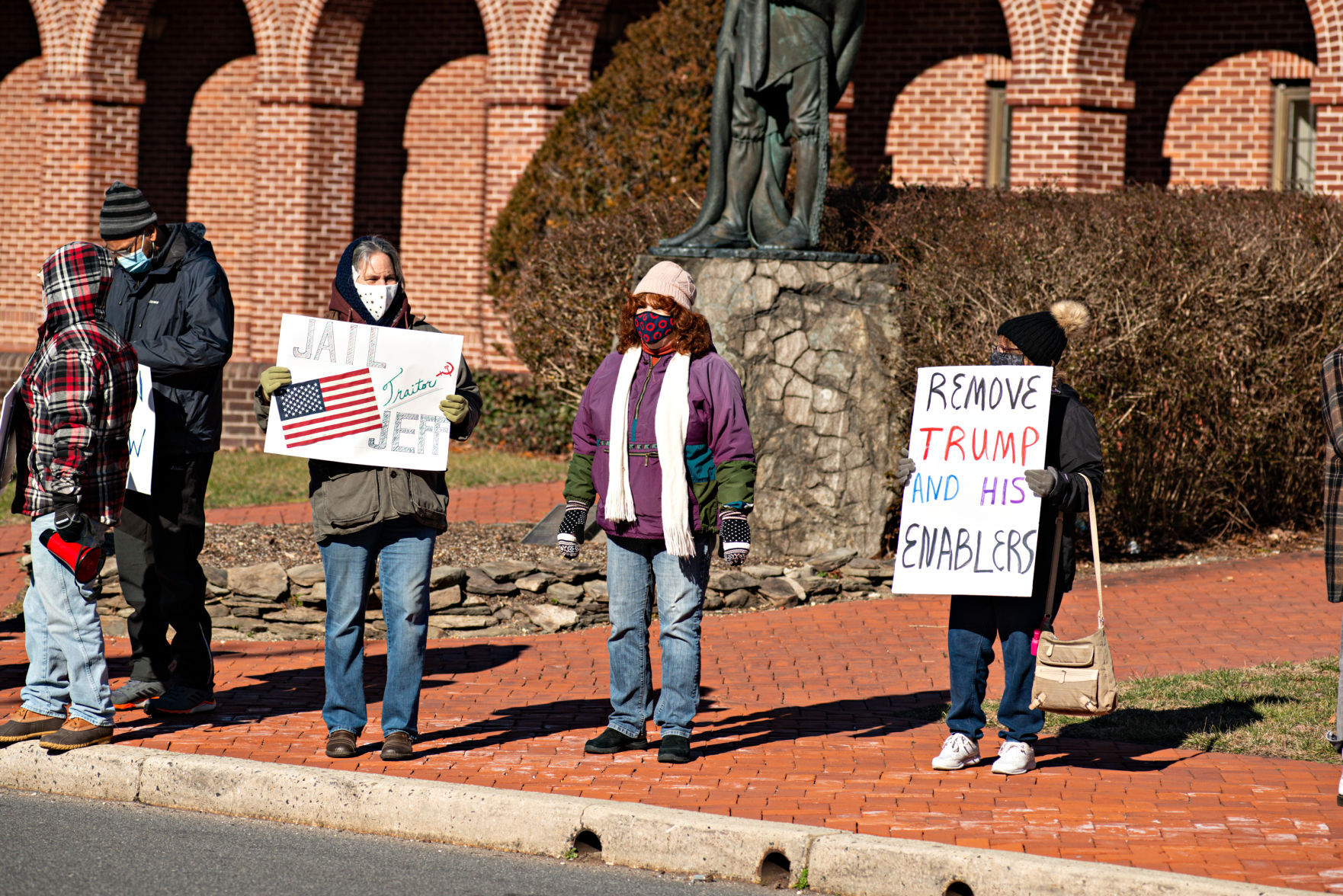 011021_nws_vandrewprotest